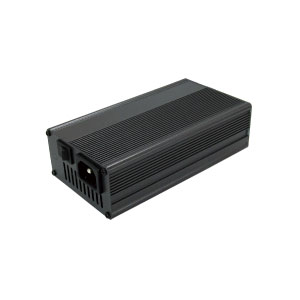 バッテリーチャージャー 7A1バンクモデル（24V）